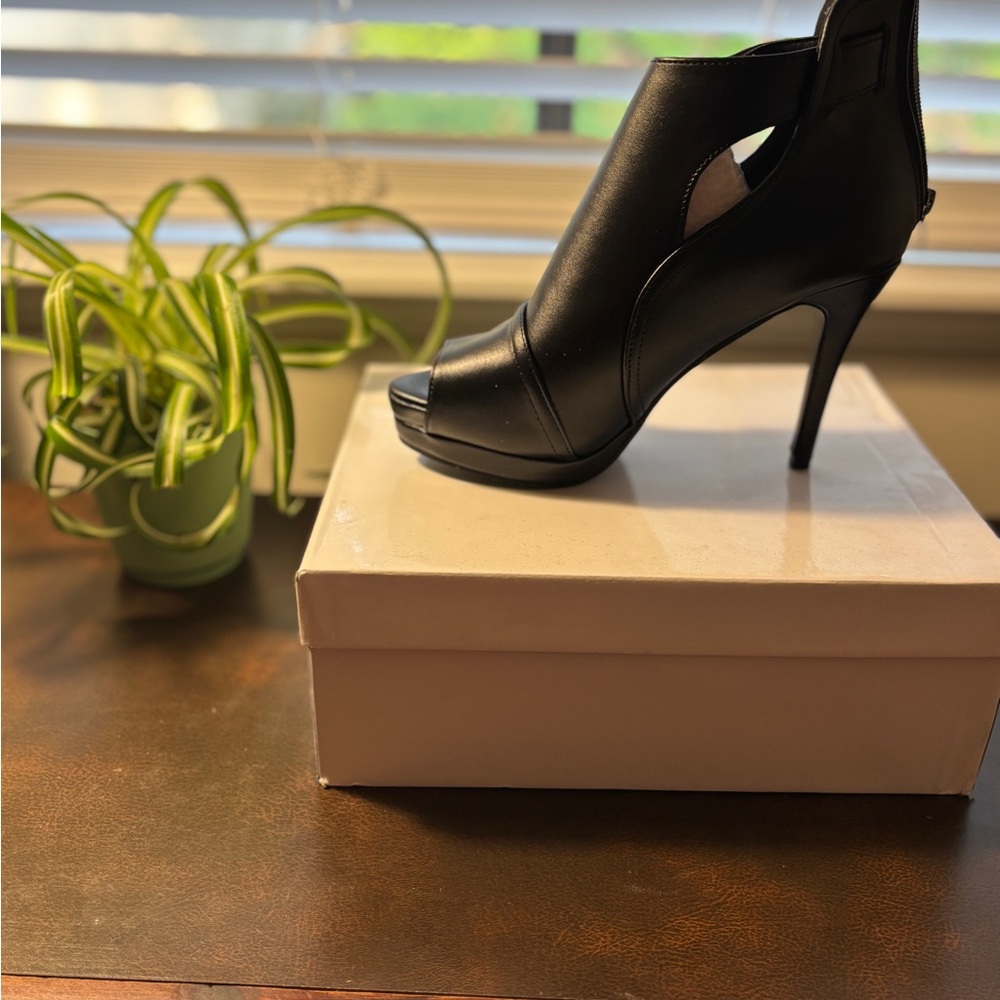 Elegant Black Women's Heels
